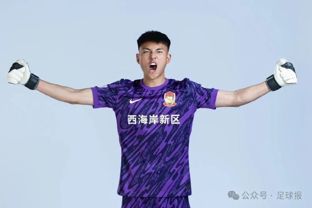 因为赏金船长官网每个月都会请专门的娱乐专家来为大家进行在线交流每个月都会请专门的娱乐专家来为大家进行在线交流图片展示