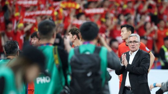 因为赏金船长官网每个月都会请专门的娱乐专家来为大家进行在线交流每个月都会请专门的娱乐专家来为大家进行在线交流图片展示